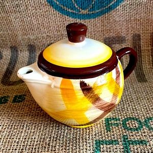 Organdie Pattern Vernware Kilns Creamer with lid - Vintage 1950's